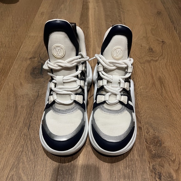 Louis Vuitton LV Archlight Sneaker - Picture 7 of 10